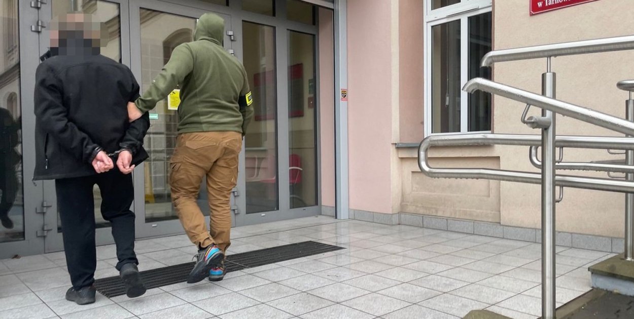 Prokuratura Okręgowa w Gliwicach informuje o aresztowaniu na 3 miesiące mężczyzny, który zaatakował swoją partnerkę. Fot. Archiwum policji