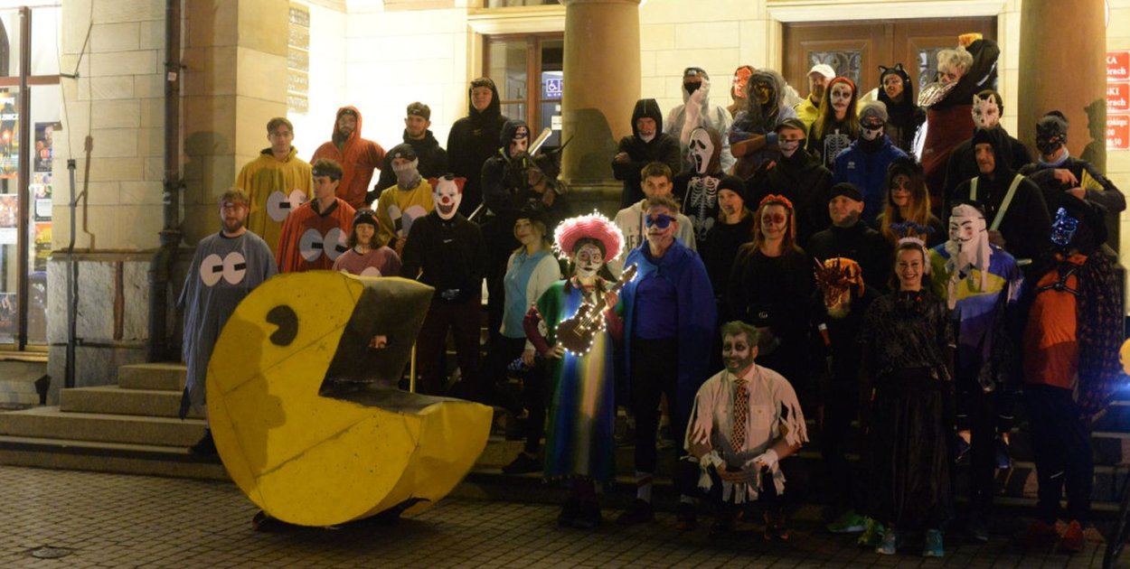 Ubiegłoroczna halloweenowa ustawka biegowa. Fot. Jarosław Myśliwski