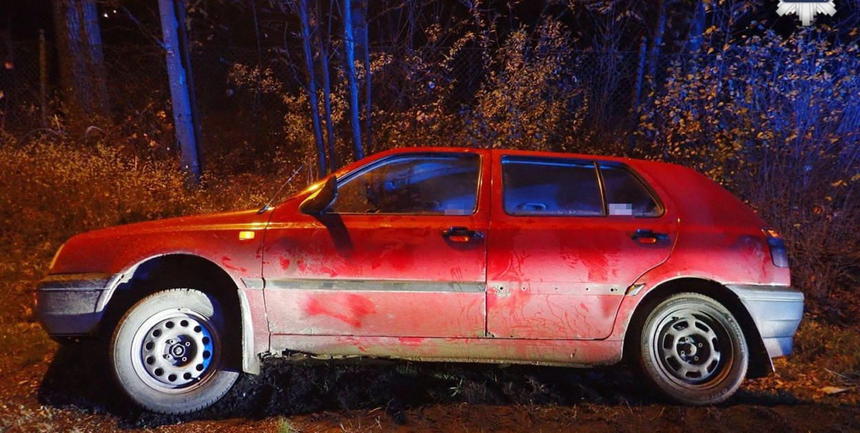 DK 11 i volkswagen w rowie. Fot. Archiwum policji/Zdjęcie ilustracyjne
