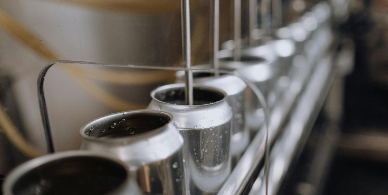 Jak powstają konstrukcje aluminiowe? Od projektu po gotowy element