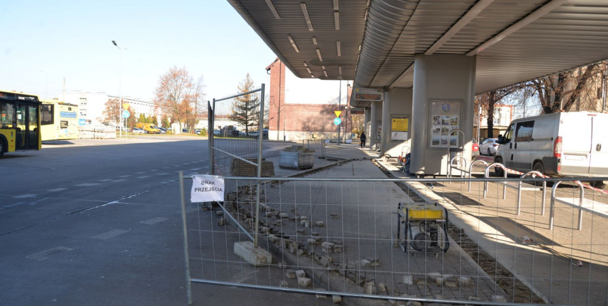 Do końca listopada potrwa remont dworca autobusowego w Tarnowskich Górach. Fot. Agnieszka Reczkin
