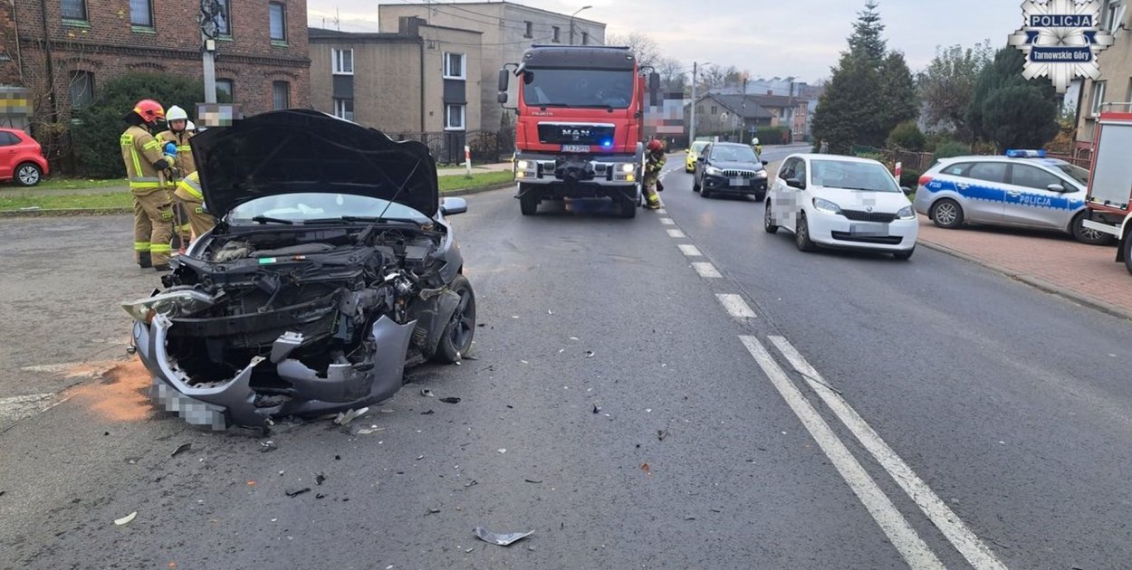 Nakło Śląskie: Wypadek na ulicy Głównej. Jedna osoba trafiła do szpitala. Fot. Policja Tarnowskie Góry