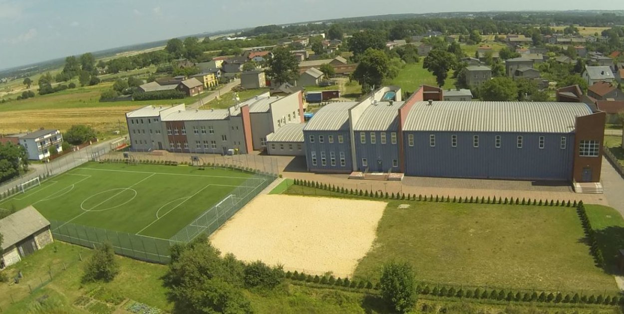 Wójt Ożarowic ogłosił konkurs na dyrektora Szkoły Podstawowej w Ożarowicach. Fot. Archiwum szkoły