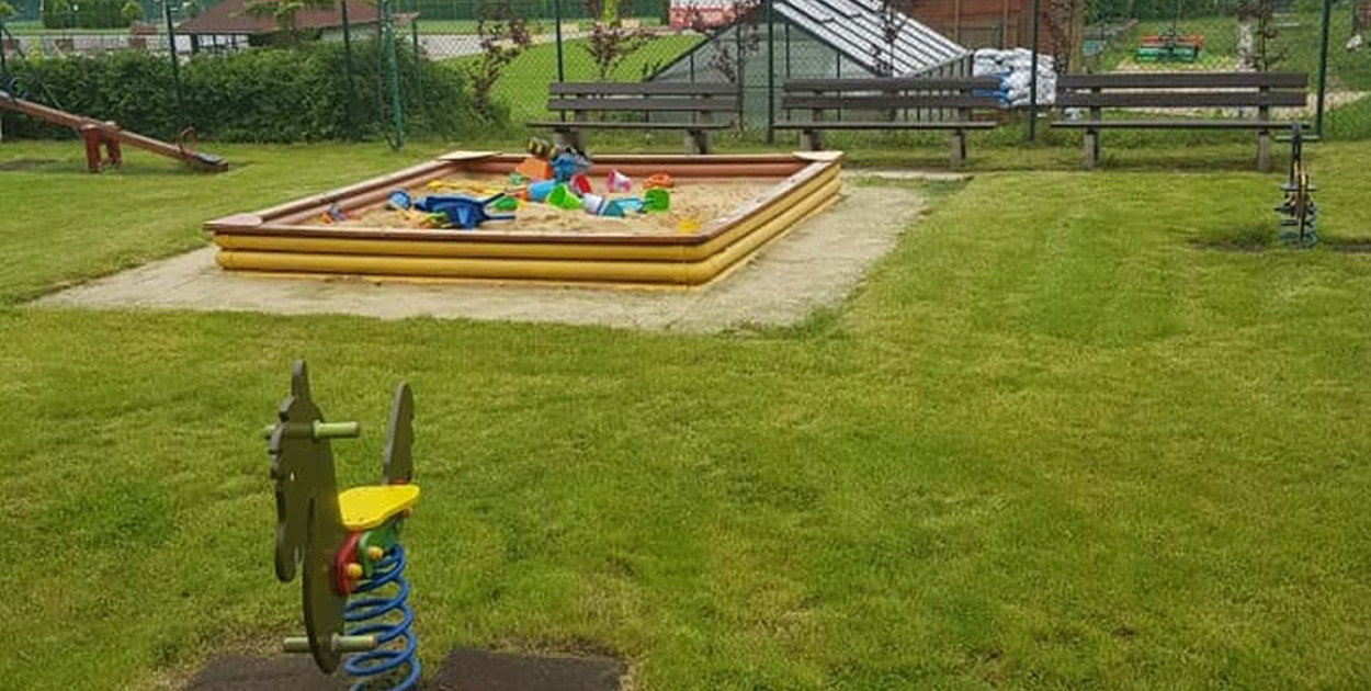 Wśród projektów są m.in. modernizacja placu zabaw, modernizacja szkolnej auli i kasa biletowa. Zdjęcia: archiwum MOSiR-u, Gwarka, UM Radzionków