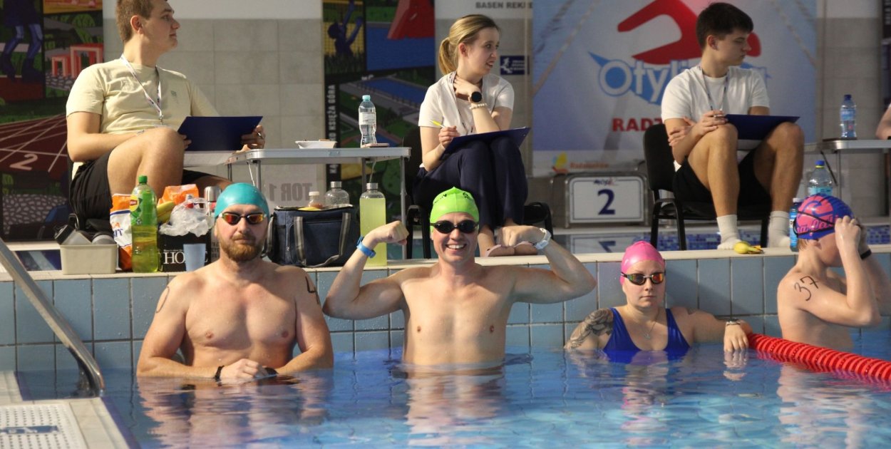 Pływalnia kryta w Radzionkowie po raz kolejny dołącza do grona obiektów uczestniczących w Ogólnopolskim Nocnym Maratonie Pływackim OTYLIADA. Trwają zapisy.  Fot. MOSiR Radzionków