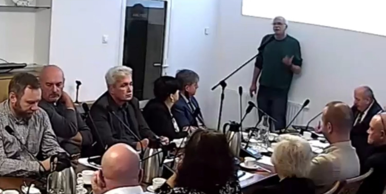 Na listopadowej sesji rady miejskiej omawiano projekt uchwały, który przesuwał realizację inwestycji do 2030 r.  Fot. sesja.pl