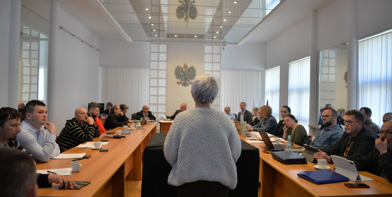 Likwidacja szkoły. Kurator oświaty i wojewoda mówią o naruszeniu prawa