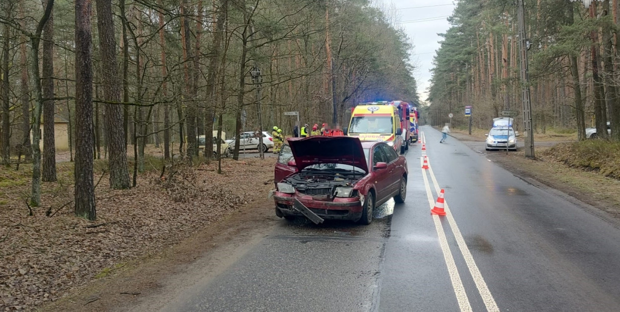 Powiat tarnogórski. Zderzenie aut, ruch wahadłowy