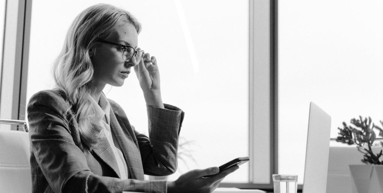 Czy małe firmy mogą kontrolować wydatki tak samo dobrze jak duże korporacje?