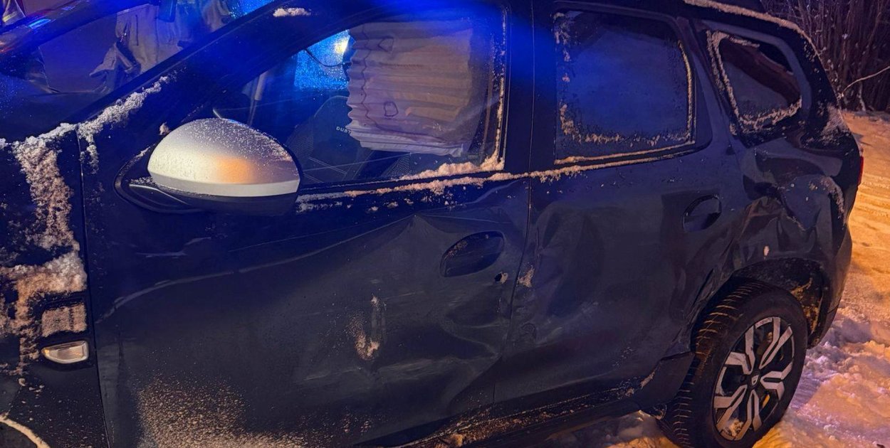 Powiat tarnogórski. BMW uderzyło w Dacię. 19-latek z mandatem