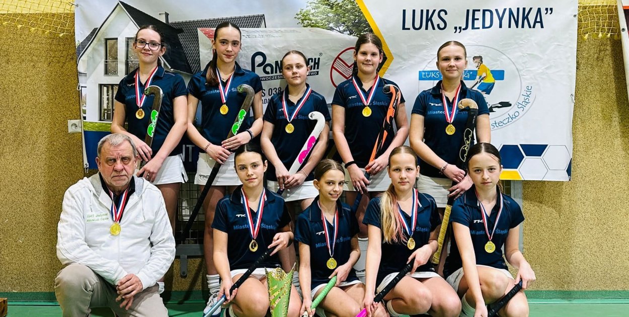 Brawa dla naszych hokeistek! Mają mistrzostwo i finał