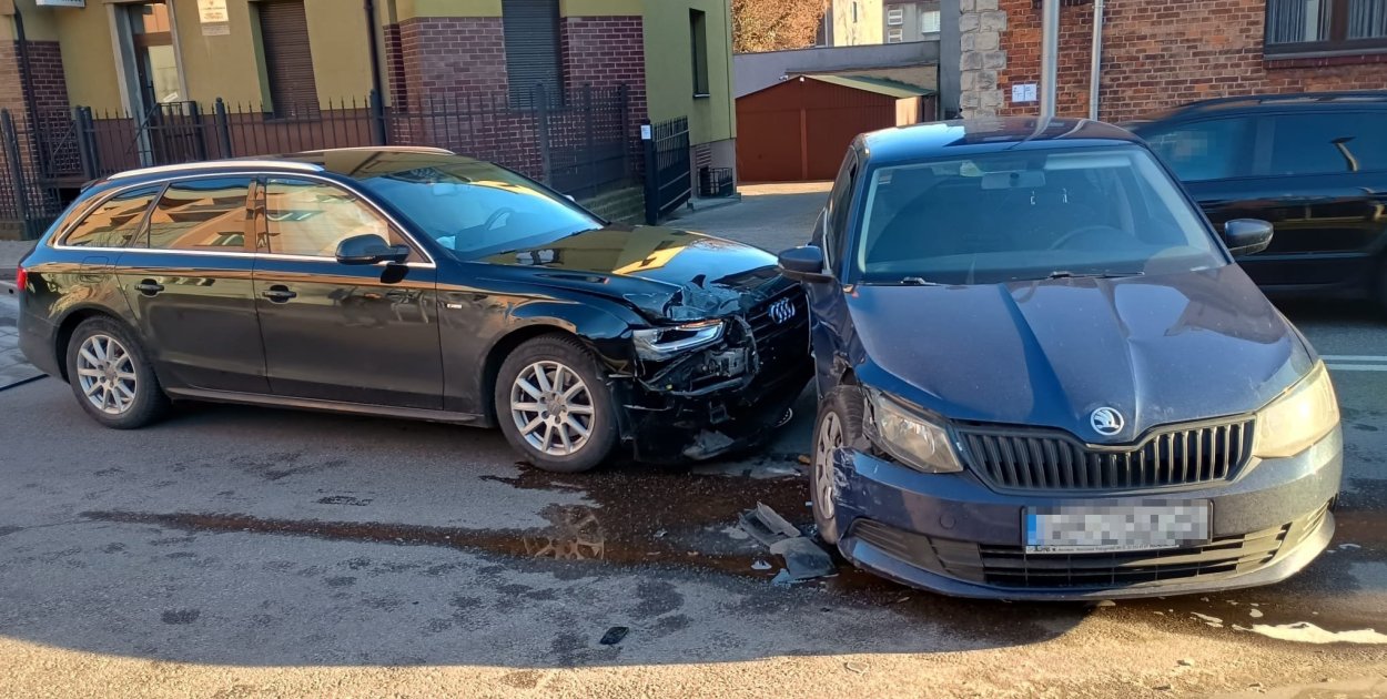 Tarnowskie Góry. Wjechał Skodą w Audi