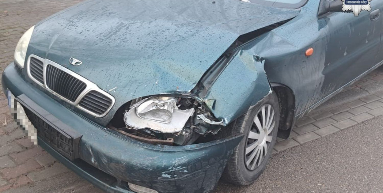 Powiat tarnogórski. Poranna mgła i zderzenie Daewoo z Peugeotem