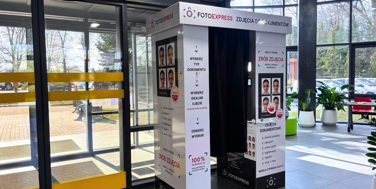 Tarnowskie Góry. Duże ułatwienie. W starostwie stanęła fotobudka