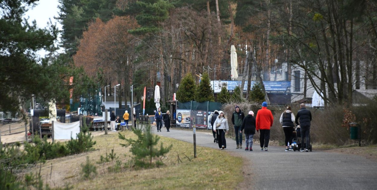 Zalew Nakło-Chechło. Słoneczna pogoda i już są inkasenci