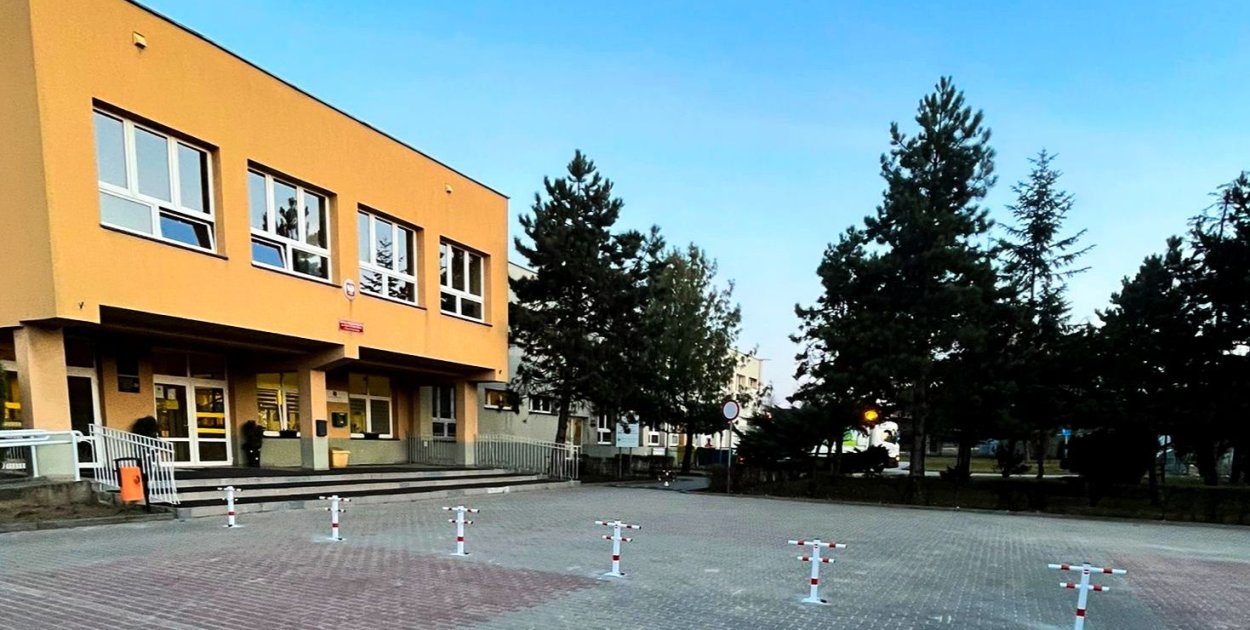 Tarnowskie Góry. Zmiany na parkingu przy szkole