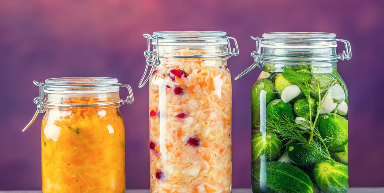 Probiotyki i kiszonki – moda czy sensowny nawyk w codziennej diecie?