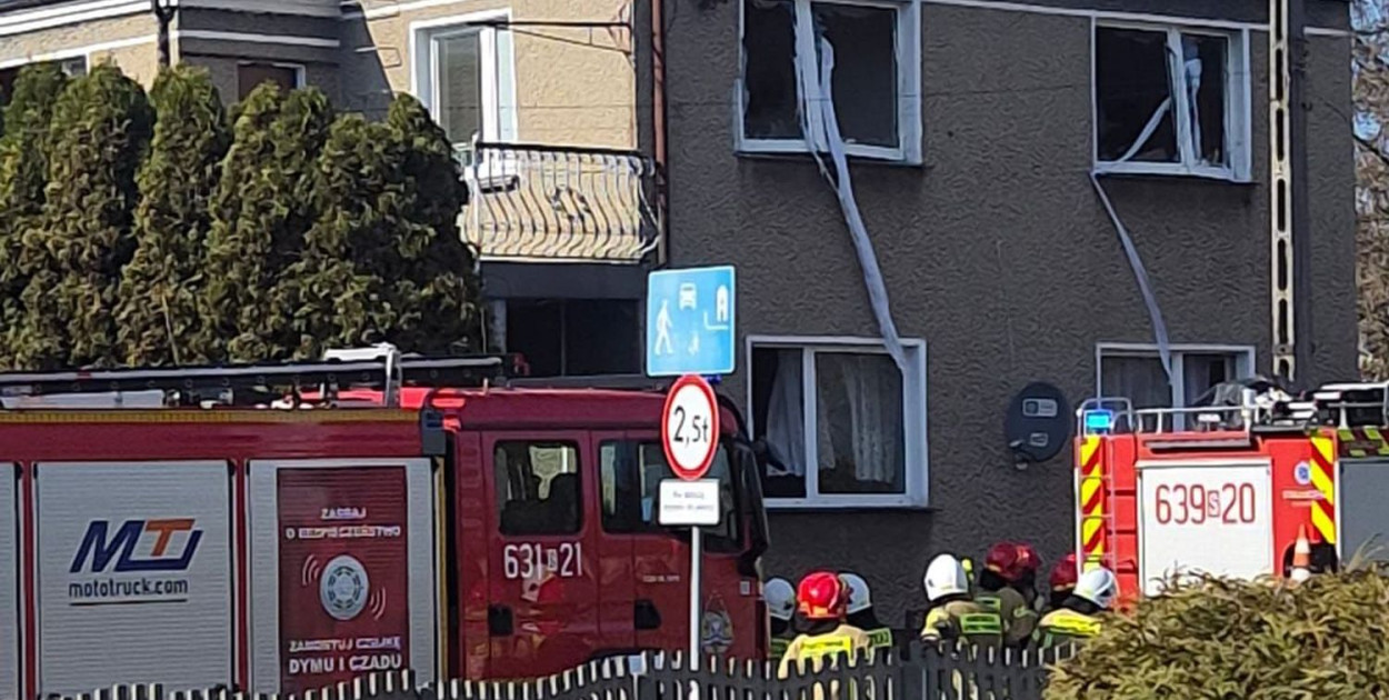 Wybuch gazu, zderzenie czterech aut, na podwójnym gazie. Kronika