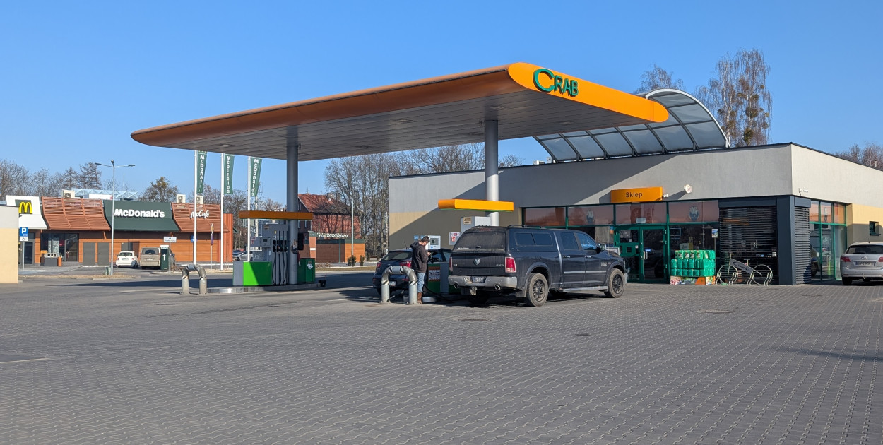 W życie weszły przepisy ws. obniżki akcyzy na paliwa