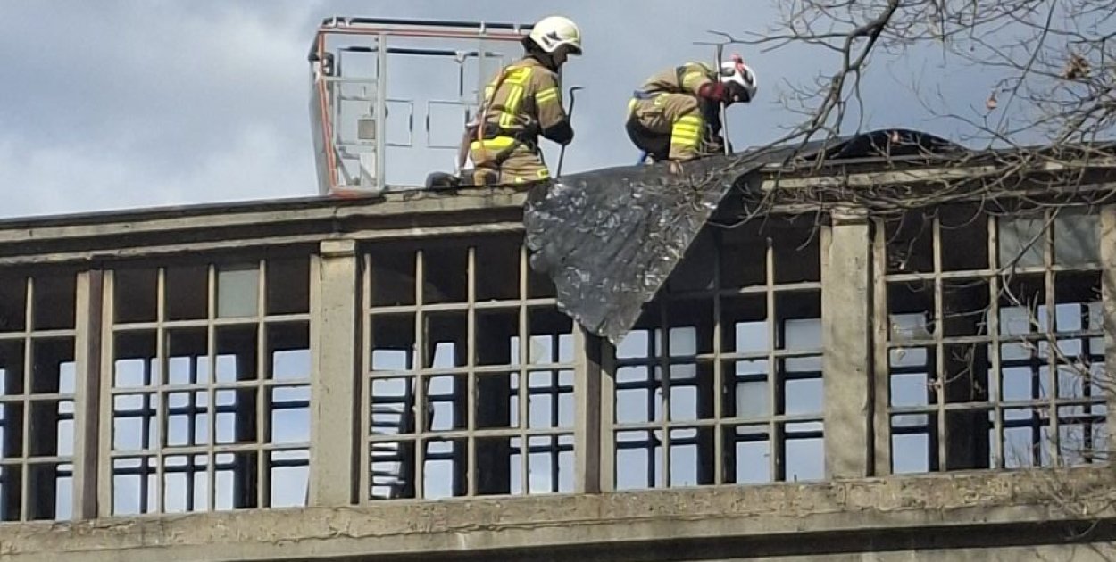 Interwencja strażaków na terenie byłych KZCP