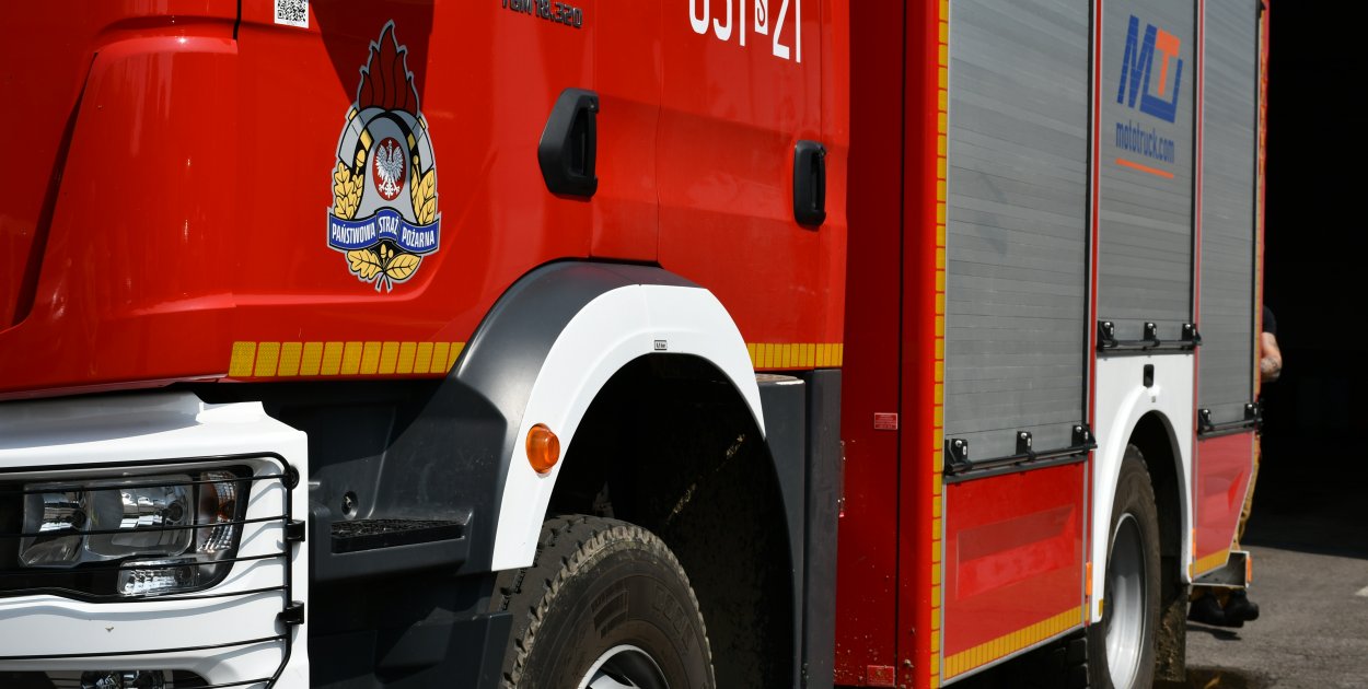 Nad ranem zapaliła się ciężarówka. Interweniowali strażacy z Tarnowskich Gór