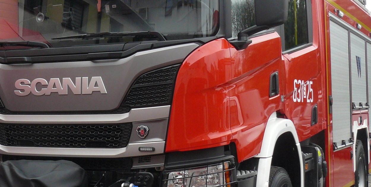 Z 84-latką nie było kontaktu! Służby siłowo weszły do domu w Kaletach