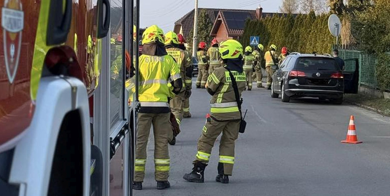 Powiat tarnogórski. Osoba zakleszczona w aucie? Takie było zgłoszenie