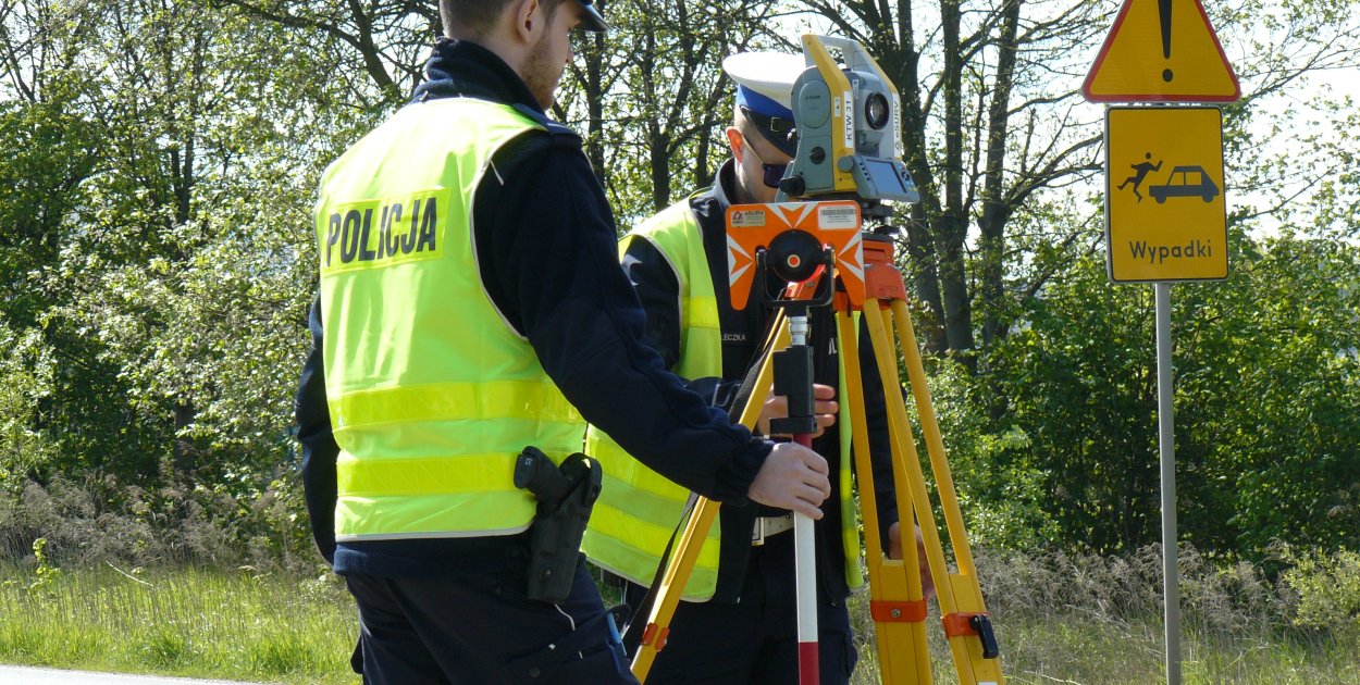 Tarnowskie Góry. Przejście dla pieszych i zderzenia samochodów