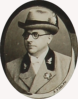 Alfred Adolph jako członek Bractwa Strzeleckiego w Tarnowskich Górach, fot. Wojciech Pisarczyk; wł.: Muzeum w Tarnowskich Górach Alfred Adolph jako członek Bractwa Strzeleckiego w Tarnowskich Górach, fot. Wojciech Pisarczyk; wł.: Muzeum w Tarnowskich Górach