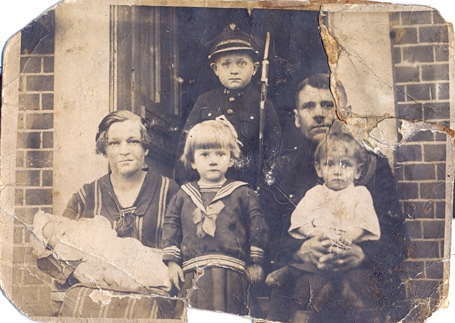 Z żoną i dziećmi. Fot. Archiwum rodzinne Z żoną i dziećmi. Fot. Archiwum rodzinne