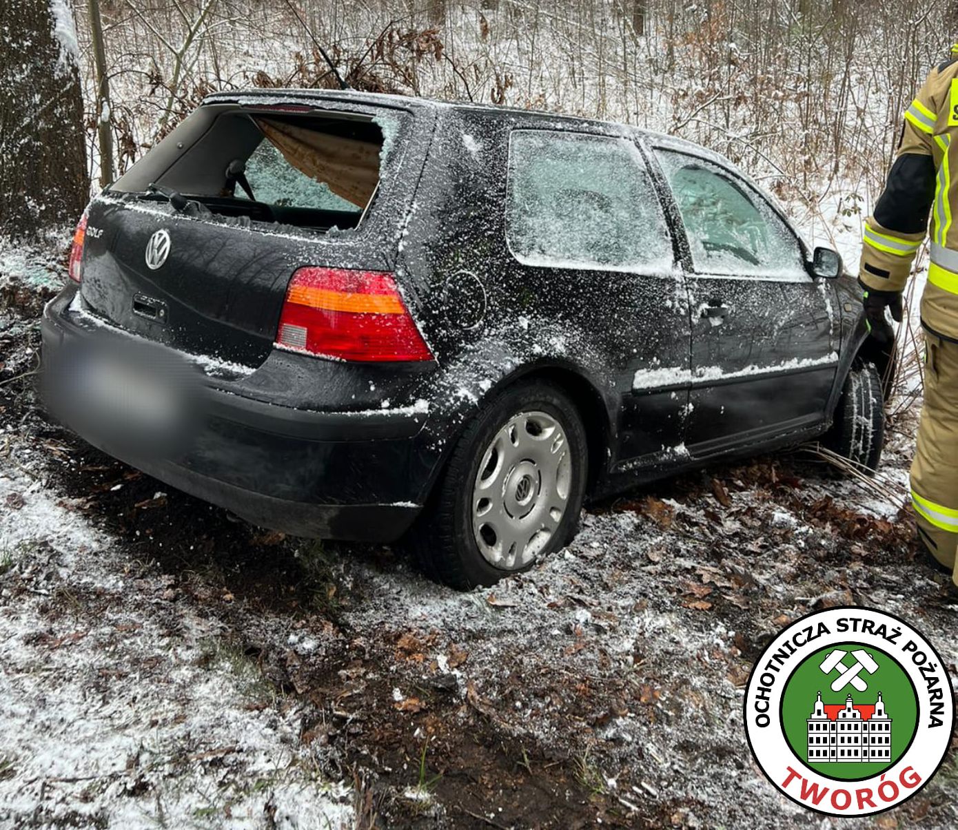 Kierowca volkswagena też jechał za szybko. Fot. OSP Tworóg