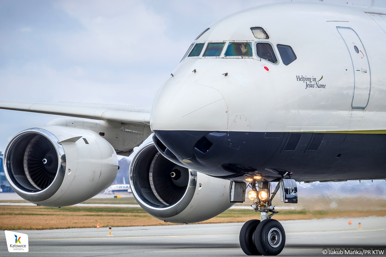 Douglas DC-8-72CF na lotnisku w Pyrzowicach. Fot. Jakub Mańka, Katowice Airport Douglas DC-8-72CF na lotnisku w Pyrzowicach. Fot. Jakub Mańka, Katowice Airport