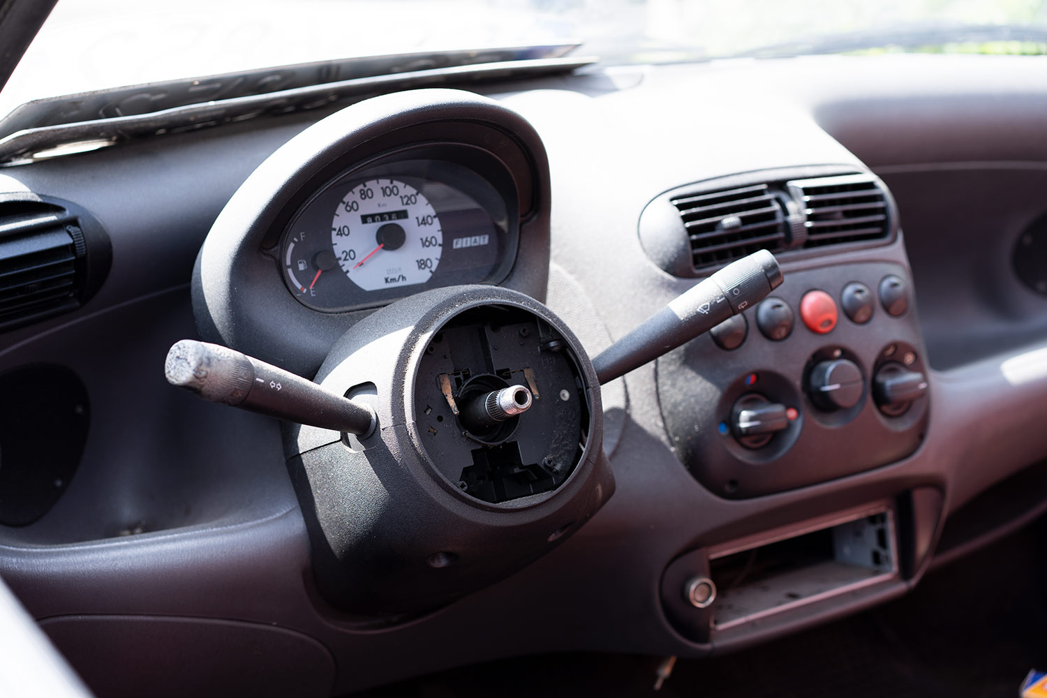 Samochód do zezłomowania i kasacji